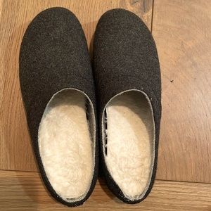 Merrell slip ons
